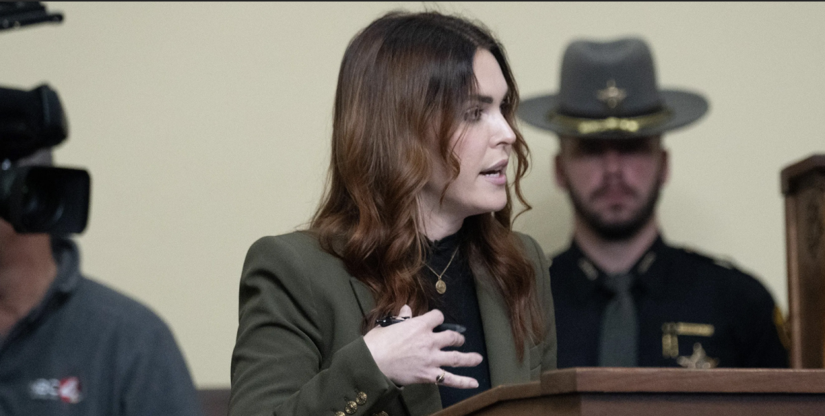 PHOTO COURTESY THE COLUMBUS DISPATCH.

Essie Baird speaks during the plea
hearing for Joel Cutler at the Madison
County Common Pleas Court.